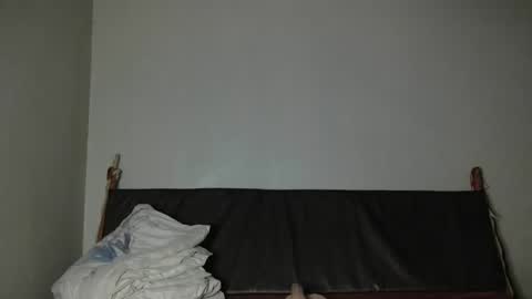 Snapshot of fatassfreak254 chatting on April 23, 2026, 8:13 am Winnie online show from April 23, 2026, 8:13 am