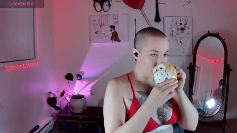 fate_fletcher online show from February 6, 2025, 4:21 am