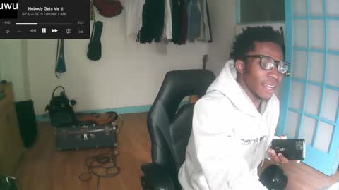 Snapshot of fathabackwoods chatting on December 23, 2024, 4:33 am Grape online show from December 23, 2024, 4:33 am