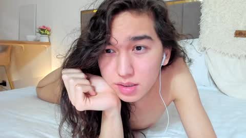 Snapshot of fatikhsweet chatting on December 8, 2024, 12:52 pm Sweet heart but friends call me Fatman online show from December 8, 2024, 12:52 pm