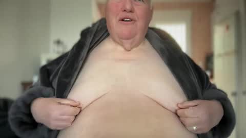 fatslutcutey online show from December 30, 2024, 9:16 am