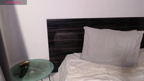 FAUSTO online show from February 8, 2025, 2:26 am