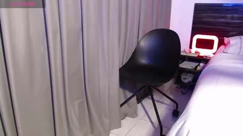 FAUSTO online show from November 30, 2025, 5:17 pm