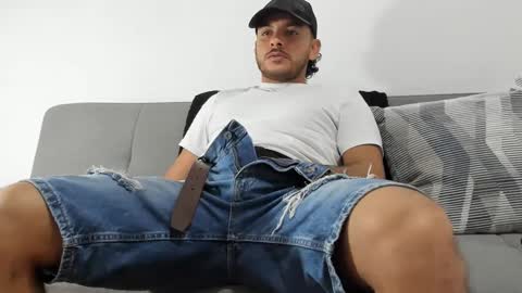 favid95 online show from December 15, 2024, 1:35 am