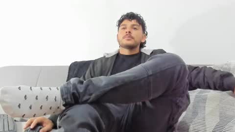 favid95 online show from December 17, 2024, 12:01 am