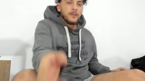 favid95 online show from February 2, 2025, 4:26 am