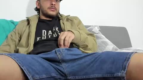 favid95 online show from March 12, 2025, 4:30 am