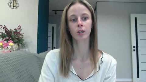 favoriteyour online show from December 1, 2025, 8:19 am