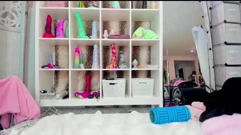 fawnmoonx online show from March 2, 2025, 5:23 am