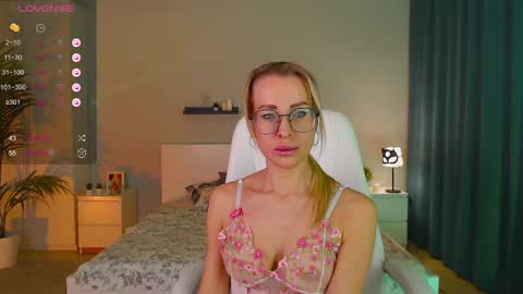 Fay online show from February 9, 2025, 12:30 pm