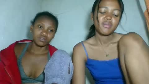 fayence09 online show from November 26, 2025, 11:28 pm