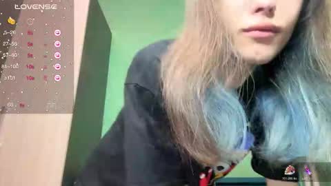 Snapshot of fcherthth chatting on February 19, 2026, 3:52 pm Mark online show from February 19, 2026, 3:52 pm