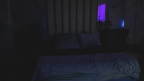 Luna and Leoh online show from July 24, 2026, 1:58 am