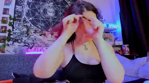 Snapshot of fearlessdiva_x chatting on June 7, 2026, 2:05 am Diva online show from June 7, 2026, 2:05 am