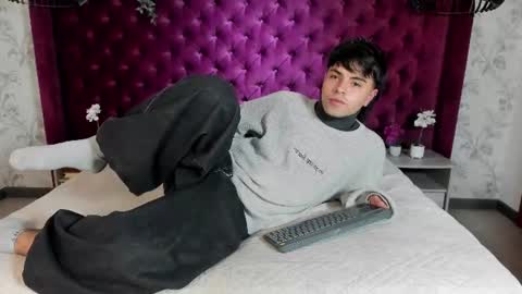 Snapshot of fedeviale chatting on July 13, 2026, 4:04 am Fede online show from July 13, 2026, 4:04 am