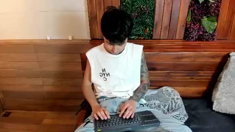 Snapshot of fedeviale chatting on July 24, 2026, 5:05 am Fede online show from July 24, 2026, 5:05 am