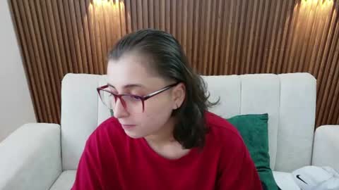 Snapshot of feelina_firesoul chatting on June 17, 2026, 2:18 pm Feelena online show from June 17, 2026, 2:18 pm