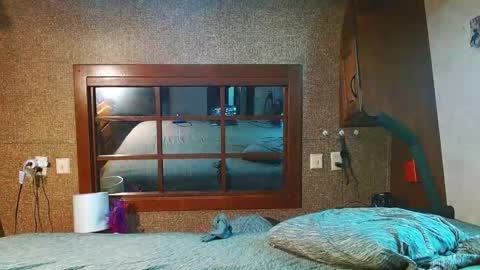 Snapshot of feelingverynaughty chatting on January 31, 2025, 7:29 pm ask me online show from January 31, 2025, 7:29 pm