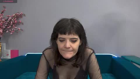 Laura online show from January 17, 2026, 6:44 pm