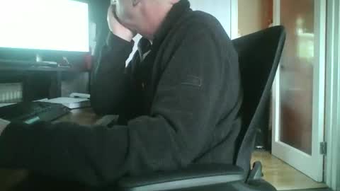 Snapshot of feet_fan69 chatting on December 24, 2024, 12:11 pm John Buck online show from December 24, 2024, 12:11 pm