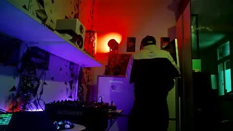 m0rty online show from February 2, 2026, 2:05 pm