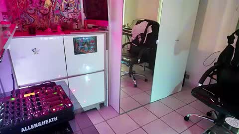 m0rty online show from February 4, 2026, 1:06 pm