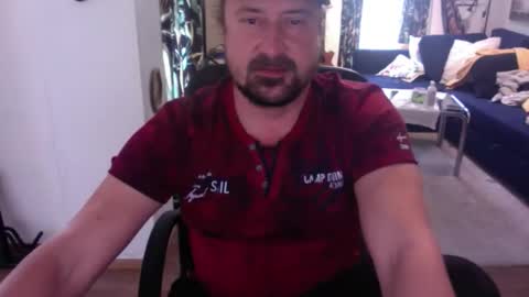 feetkissboy online show from November 15, 2025, 11:40 am