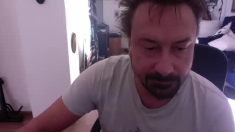 feetkissboy online show from November 22, 2025, 11:20 am