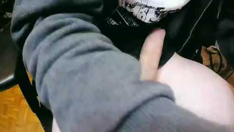 feetlover7878 online show from September 16, 2025, 10:33 pm