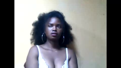 felicia422300 online show from May 22, 2026, 6:20 am