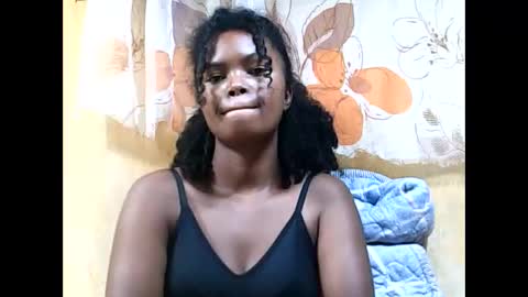 felicia422300 online show from May 28, 2026, 6:38 pm
