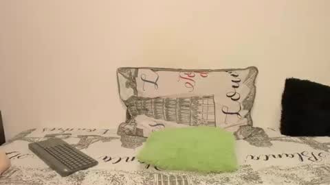 Snapshot of felina_ardiente chatting on March 26, 2026, 11:49 am felina_ardiente online show from March 26, 2026, 11:49 am