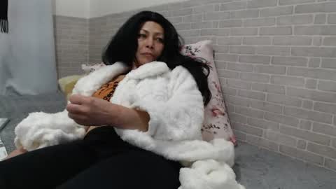 Snapshot of felina_hot chatting on June 24, 2026, 4:00 am Felina Hot online show from June 24, 2026, 4:00 am