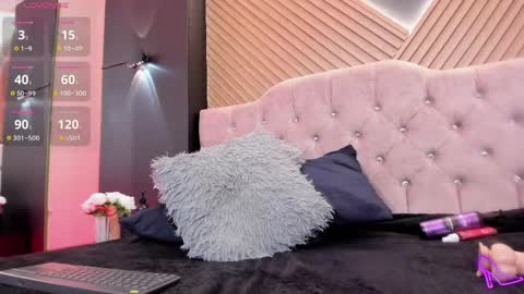 felina online show from April 15, 2026, 8:20 pm