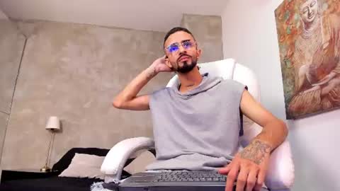 Felipe online show from July 19, 2026, 3:32 am
