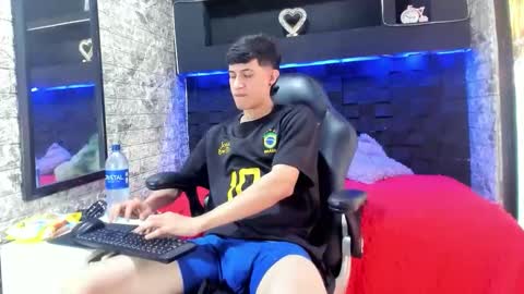 Snapshot of felipe_fiire chatting on May 12, 2026, 1:52 pm felipe fiire online show from May 12, 2026, 1:52 pm