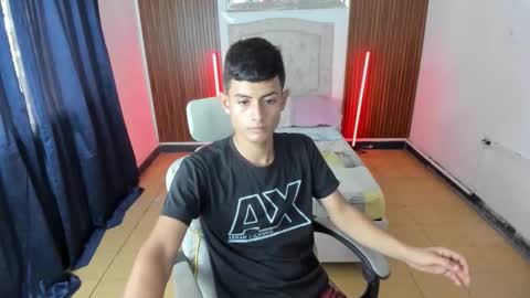 Snapshot of felipe_lopez_ chatting on May 12, 2026, 6:38 pm Felipe lopez online show from May 12, 2026, 6:38 pm