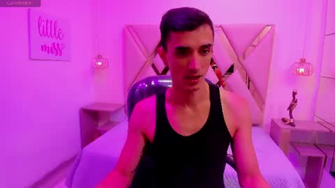 Snapshot of felipefriendly chatting on July 20, 2026, 12:18 pm FELIPE online show from July 20, 2026, 12:18 pm