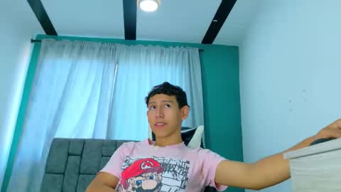 felipehotgonzalez online show from December 1, 2025, 12:21 pm