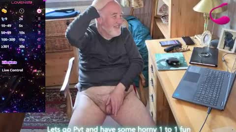 Snapshot of fellainsp8 chatting on June 5, 2026, 2:01 pm Adam online show from June 5, 2026, 2:01 pm