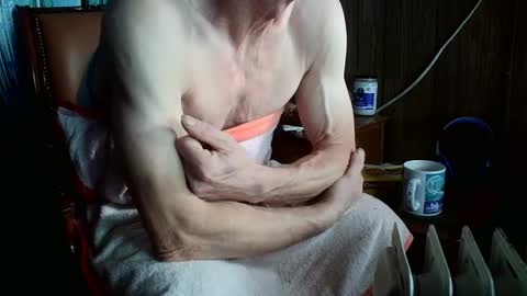 Snapshot of fellatioauto chatting on January 9, 2025, 4:49 pm hungnsexy online show from January 9, 2025, 4:49 pm