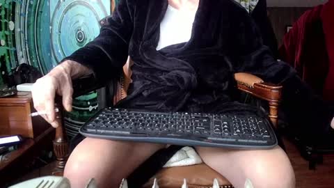 Snapshot of fellatioauto chatting on February 8, 2025, 8:21 pm hungnsexy online show from February 8, 2025, 8:21 pm