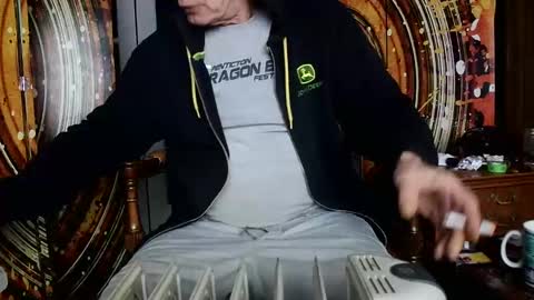 Snapshot of fellatioauto chatting on February 12, 2025, 5:37 am hungnsexy online show from February 12, 2025, 5:37 am