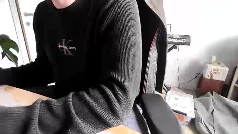 fem_alice_louis_dom online show from April 13, 2026, 9:48 am