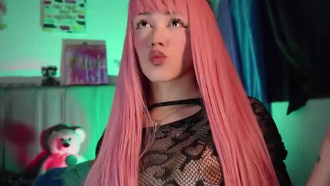 fem_boy6 online show from March 4, 2026, 9:37 am