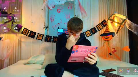 Femboy Max online show from October 26, 2025, 12:55 pm