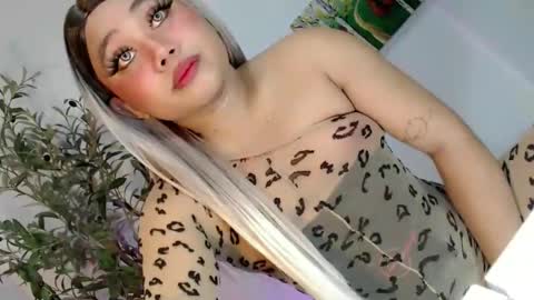 femboy_veronica online show from May 10, 2026, 11:37 am