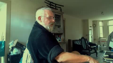 femdom_sub online show from November 13, 2025, 9:19 am