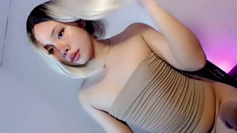 elle online show from July 24, 2026, 4:54 am