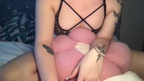     online show from February 8, 2026, 8:34 pm